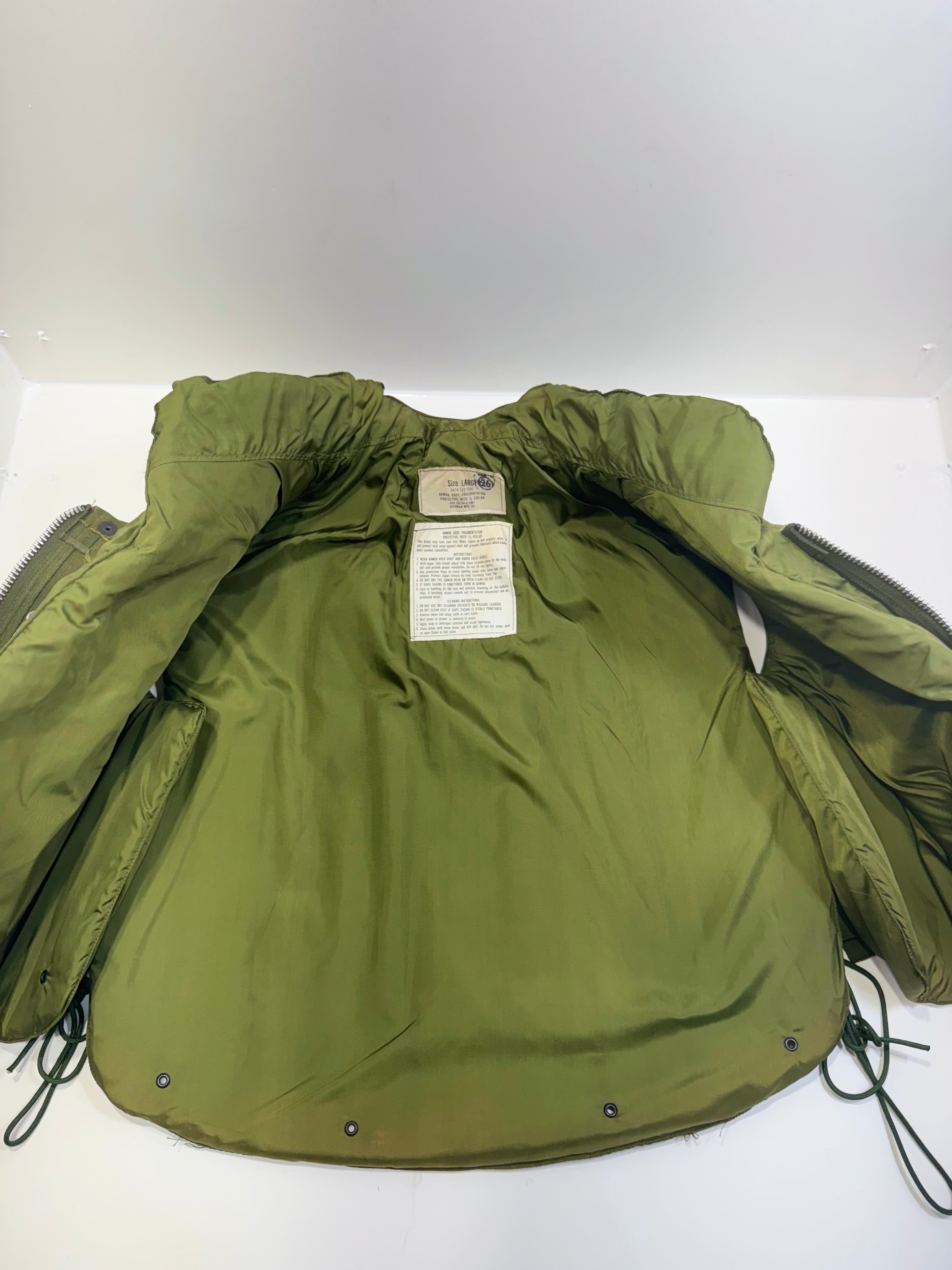 USGI Vietnam era 1969 Flak vest size large