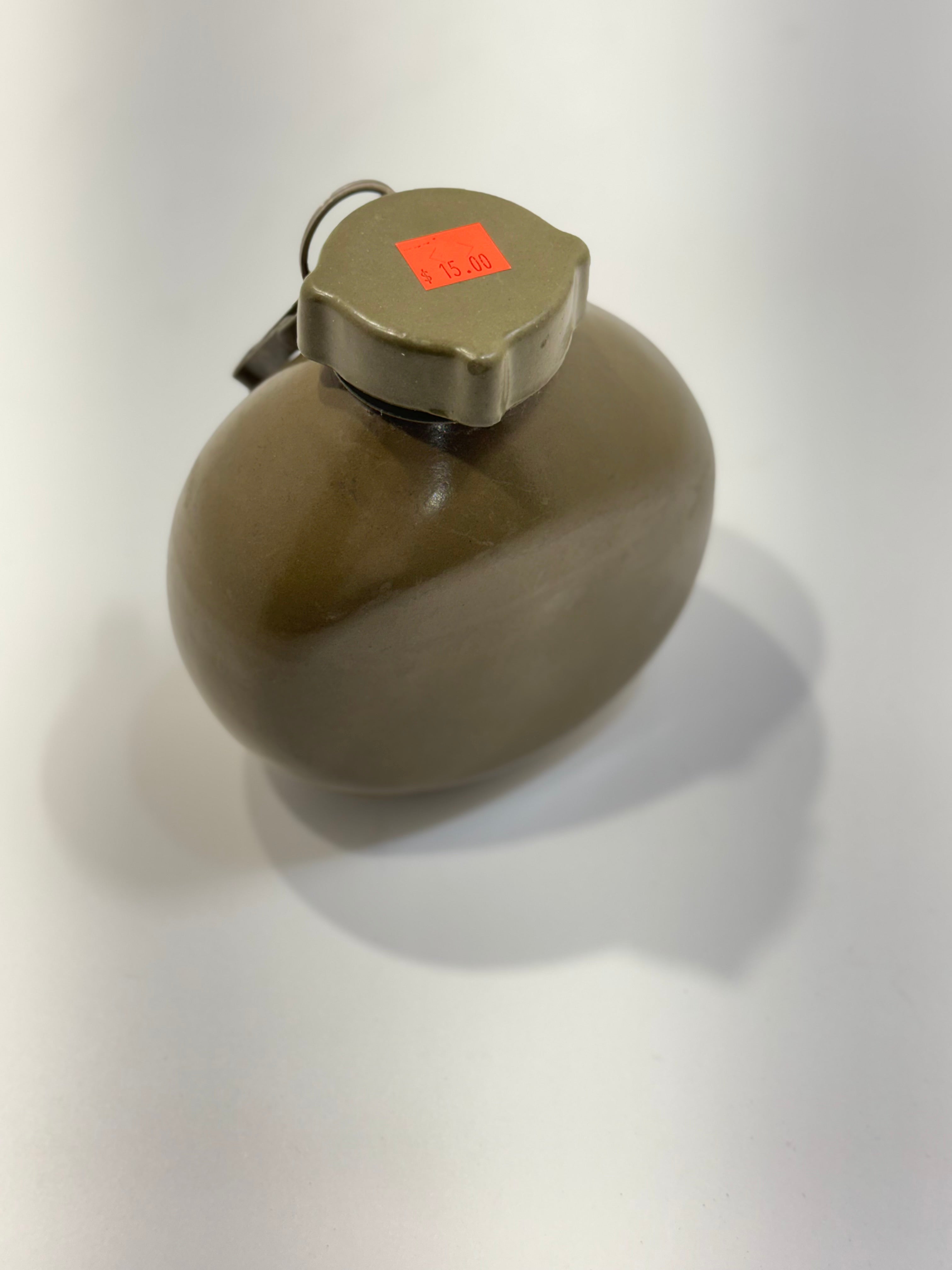 Hungarian M70 Canteen