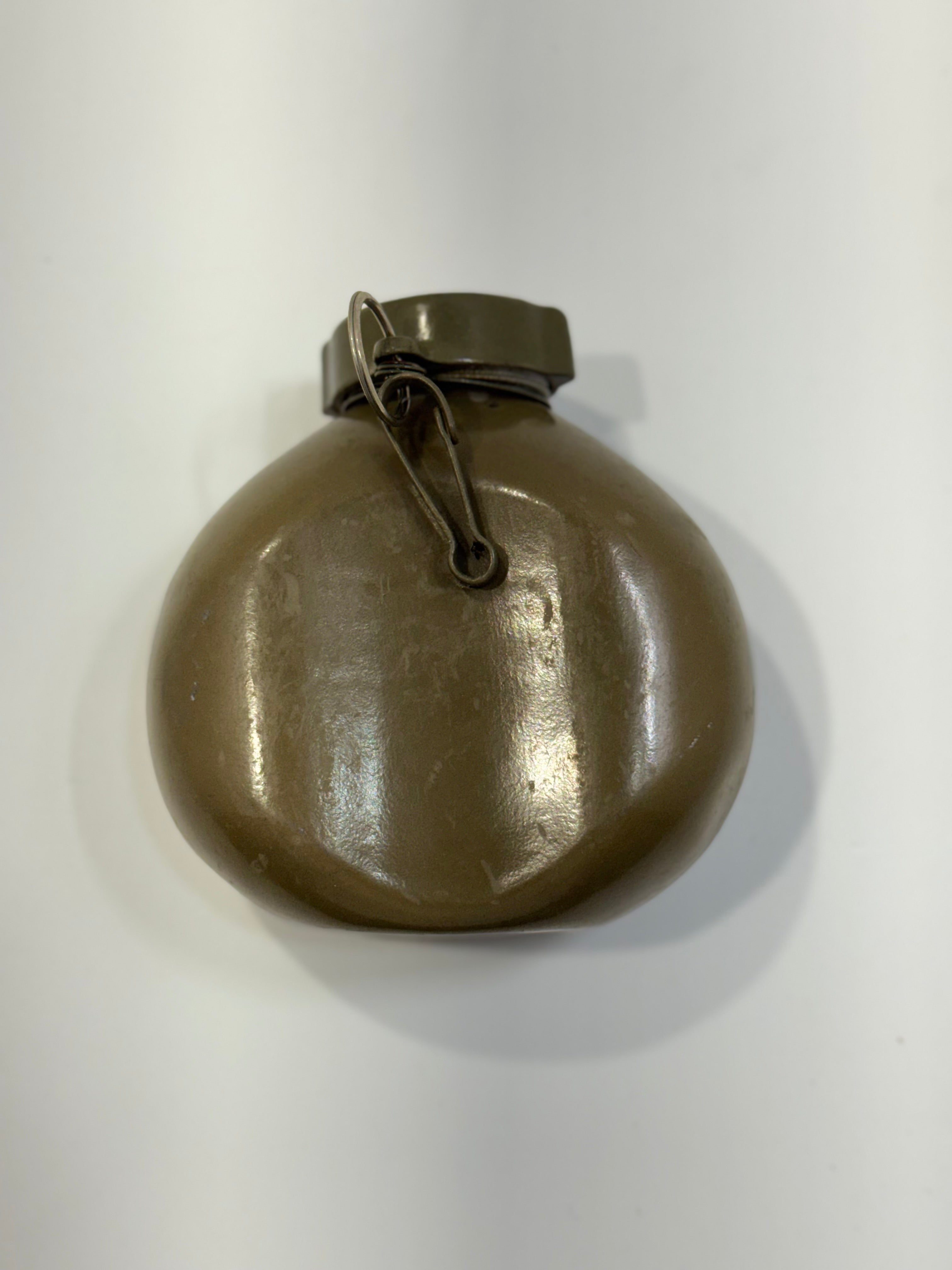Hungarian M70 Canteen