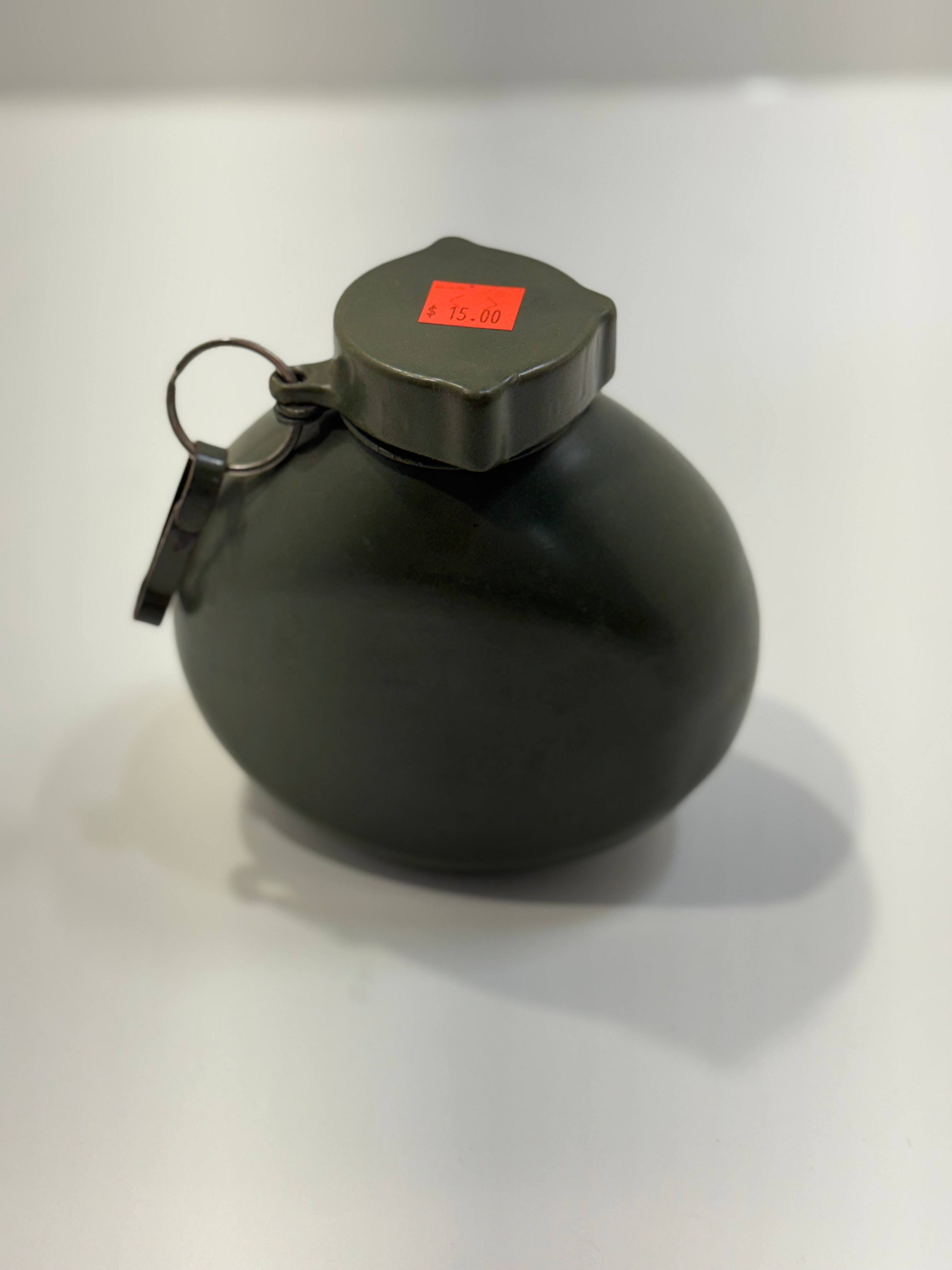 Hungarian M70 Canteen